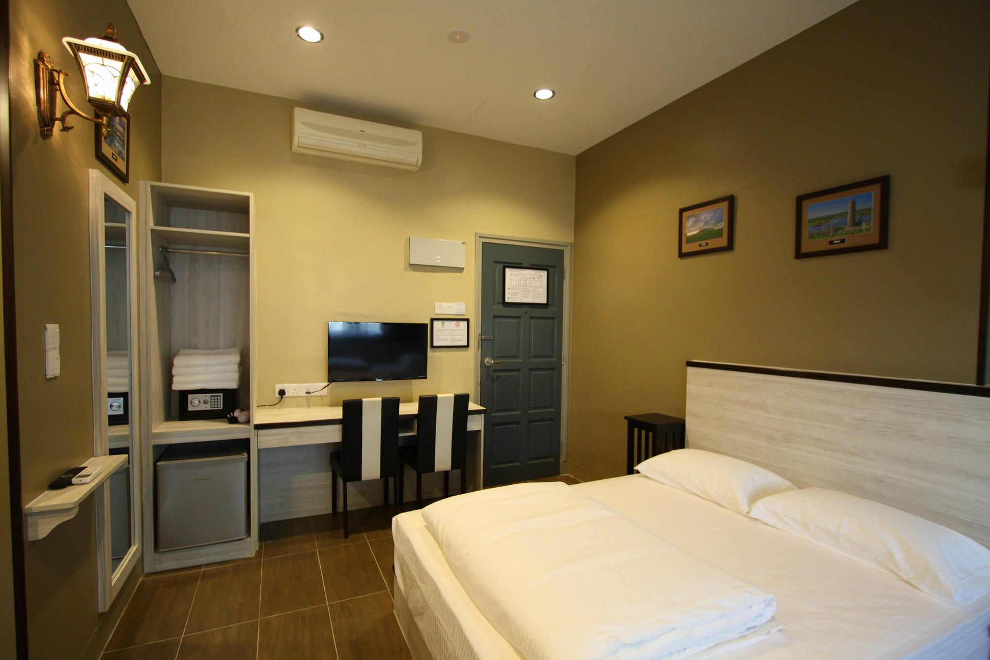 แชมร็อก กรีนฮิลล์ Hotel อิโปห์ ภายนอก รูปภาพ
